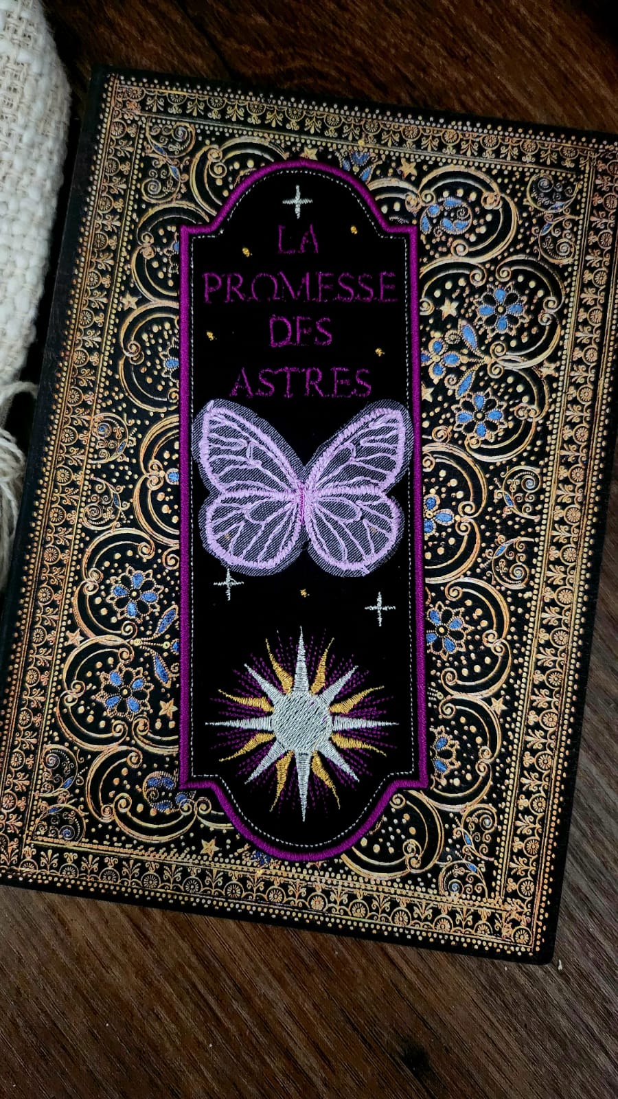 Marque-pages brodé La Promesse des Astres